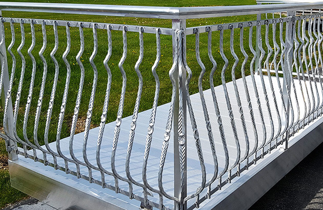 Belly Picket railing balcony